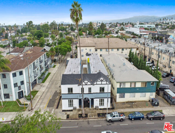  Income Home for Sale in Los Angeles, California