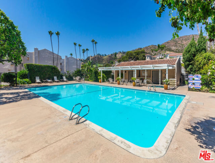 2 Bed Home for Sale in Malibu, California