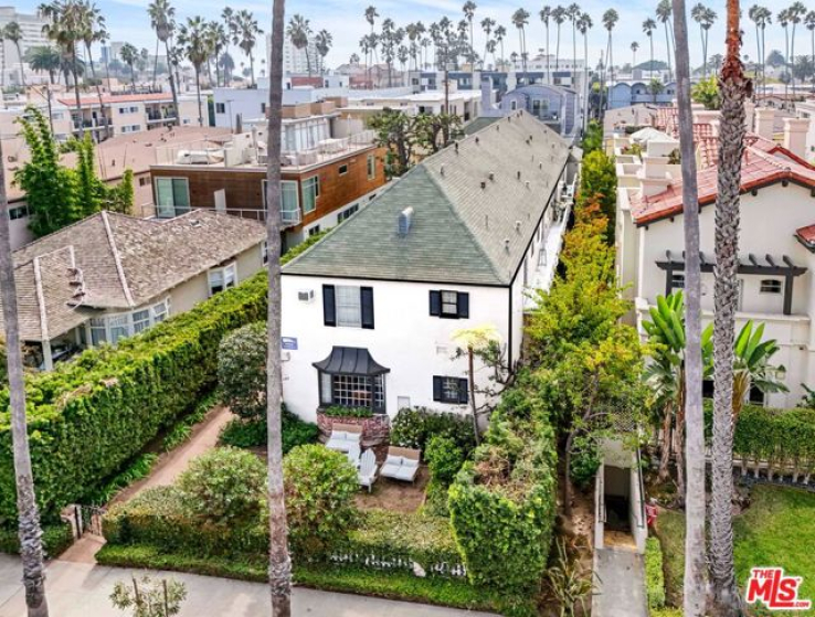  Income Home for Sale in Santa Monica, California