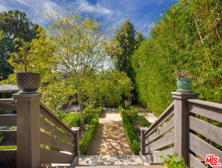 4 Bed Home for Sale in Los Angeles, California