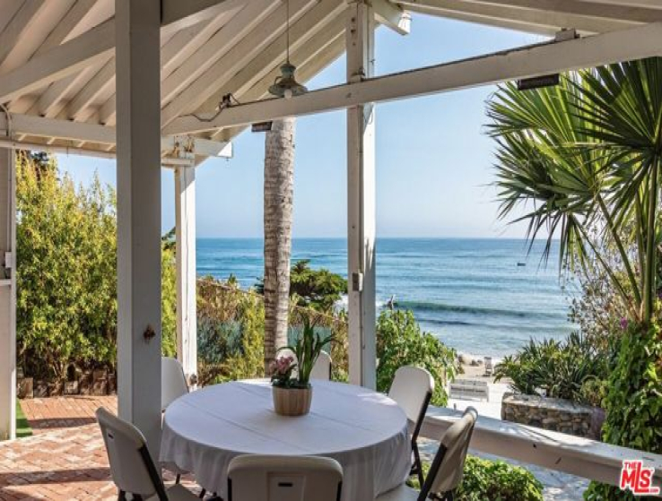 5 Bed Home to Rent in Malibu, California