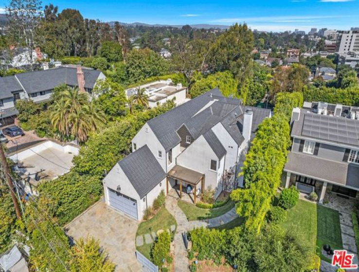 7 Bed Home for Sale in Los Angeles, California