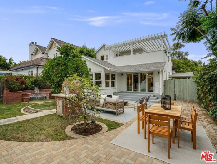 4 Bed Home for Sale in Santa Monica, California