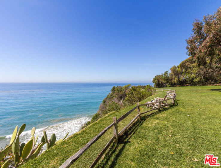 8 Bed Home for Sale in Malibu, California