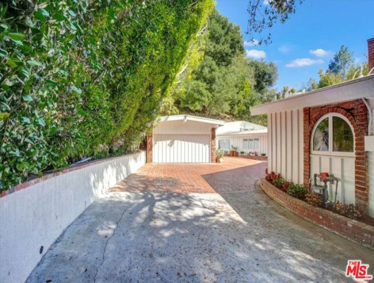 3 Bed Home for Sale in Beverly Hills, California