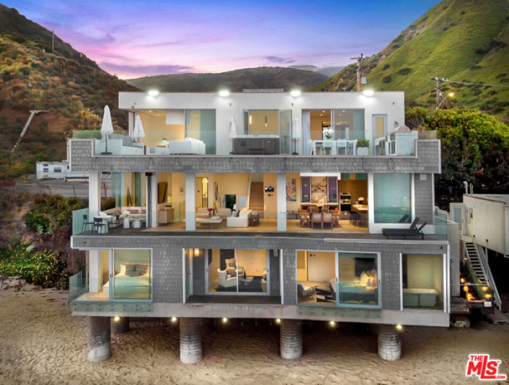 5 Bed Home for Sale in Malibu, California