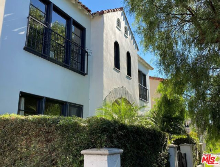  Income Home for Sale in Los Angeles, California