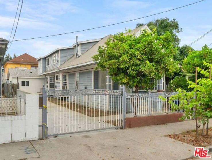  Income Home for Sale in Los Angeles, California