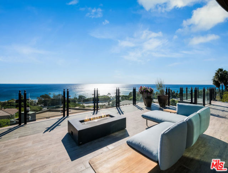 7 Bed Home for Sale in Malibu, California