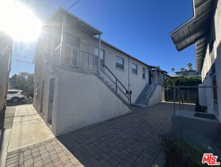  Income Home for Sale in Santa Monica, California