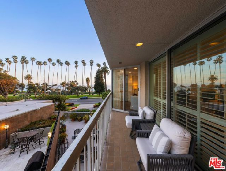 2 Bed Home for Sale in Santa Monica, California