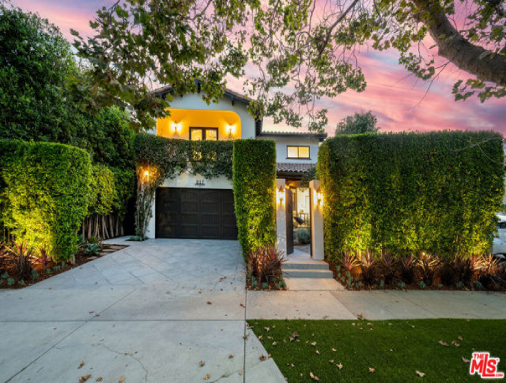 5 Bed Home for Sale in Los Angeles, California