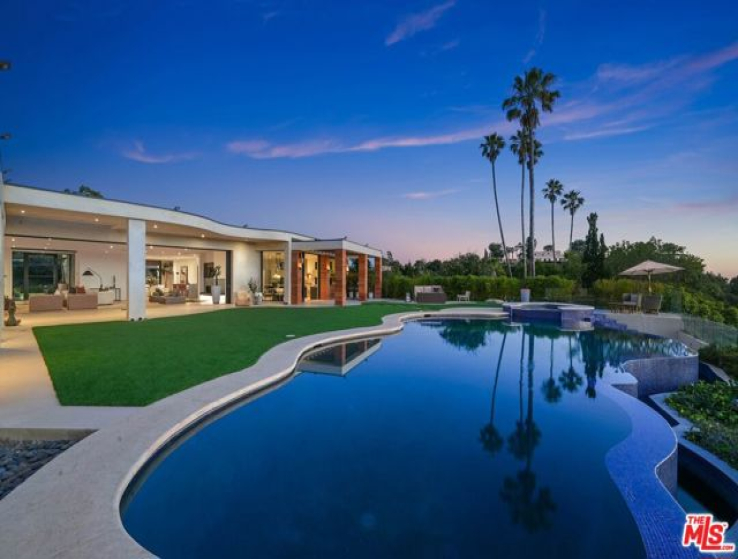 6 Bed Home for Sale in Beverly Hills, California