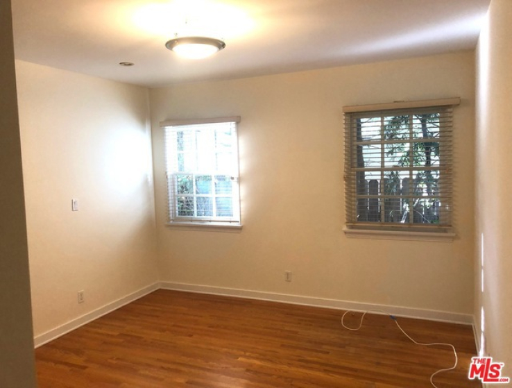 5 Bed Home to Rent in Studio City, California