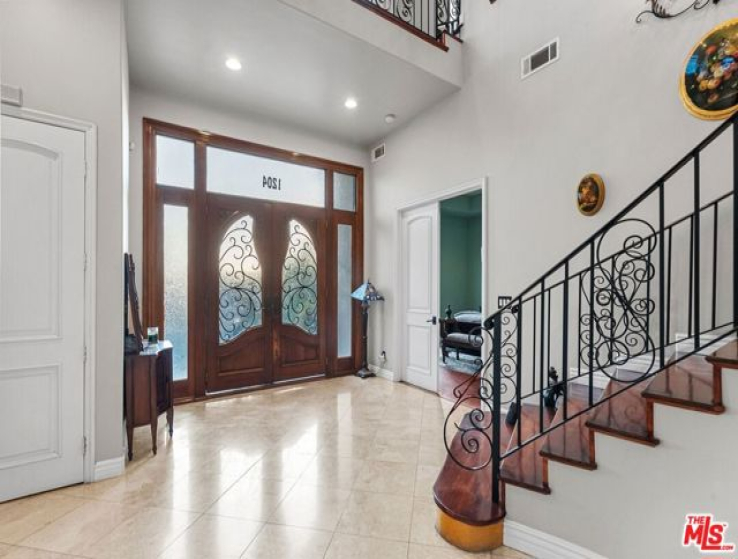 4 Bed Home for Sale in Los Angeles, California