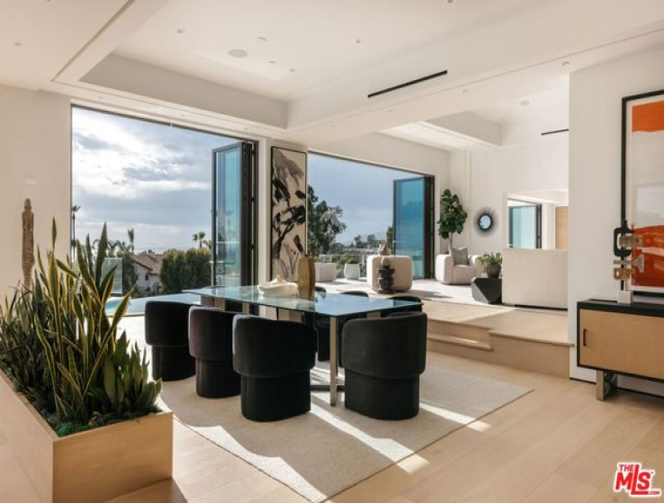 6 Bed Home for Sale in Malibu, California