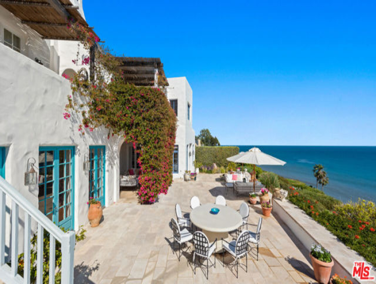 6 Bed Home for Sale in Malibu, California