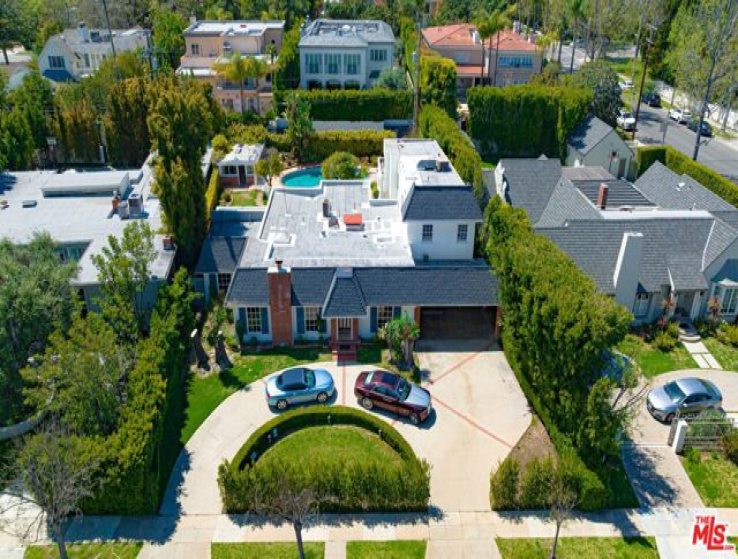 6 Bed Home for Sale in Beverly Hills, California