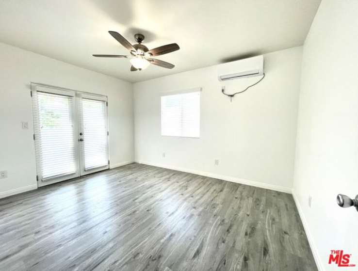 2 Bed Home to Rent in North Hollywood, California