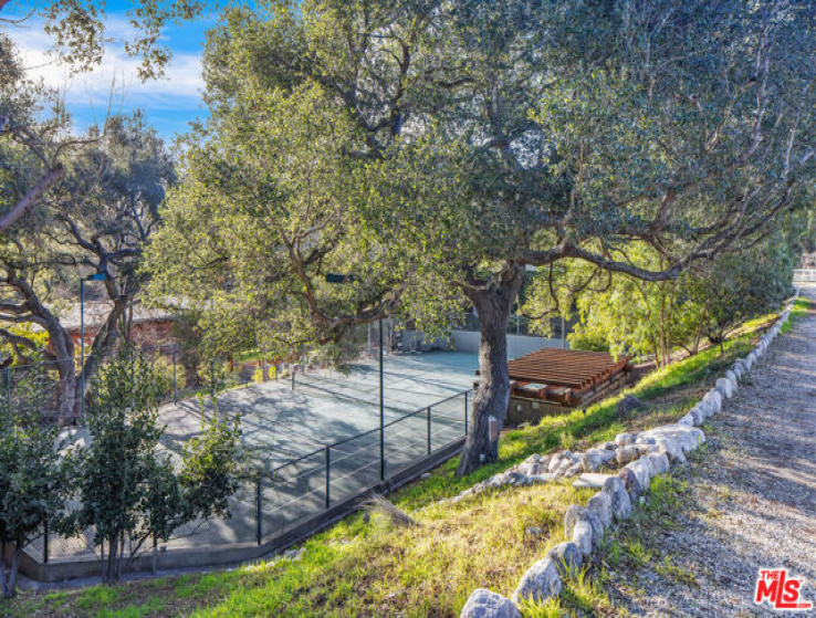 5 Bed Home for Sale in Calabasas, California