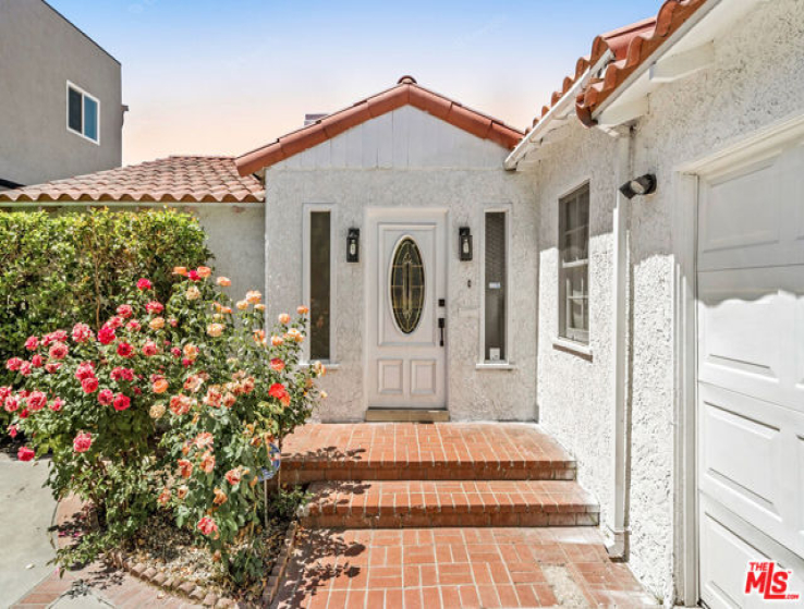 4 Bed Home for Sale in Los Angeles, California