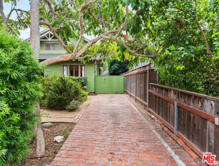 3 Bed Home for Sale in Santa Monica, California