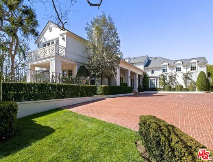 7 Bed Home for Sale in Los Angeles, California