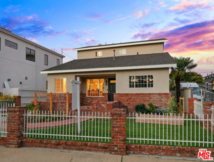 4 Bed Home for Sale in Los Angeles, California