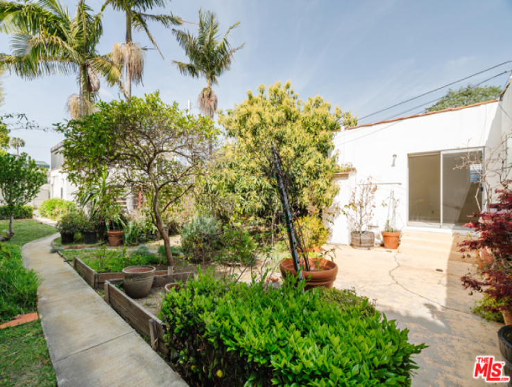 2 Bed Home for Sale in Los Angeles, California