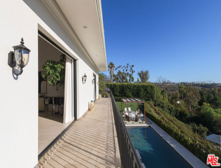 5 Bed Home for Sale in Malibu, California