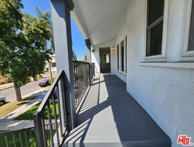 3 Bed Home to Rent in Los Angeles, California