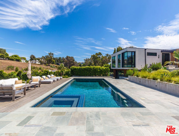 7 Bed Home for Sale in Malibu, California