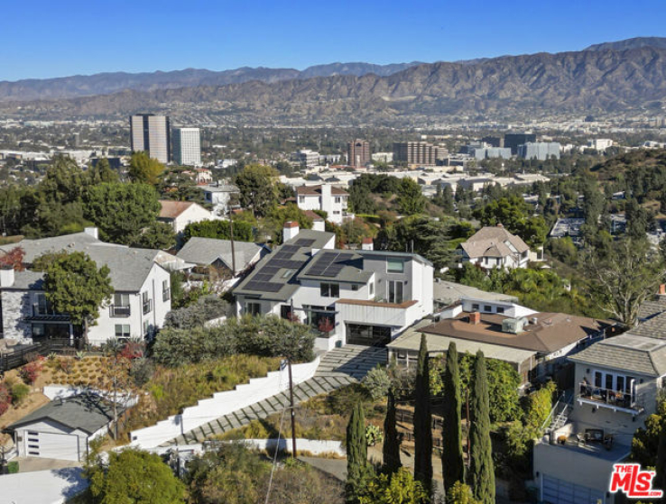 4 Bed Home for Sale in Los Angeles, California