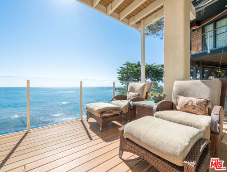 4 Bed Home to Rent in Malibu, California