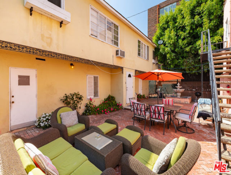 1 Bed Home to Rent in Beverly Hills, California