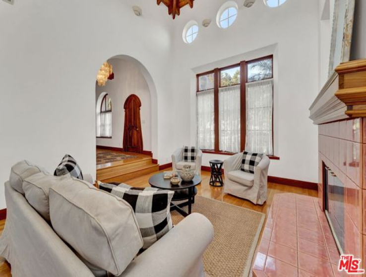 3 Bed Home for Sale in Santa Monica, California