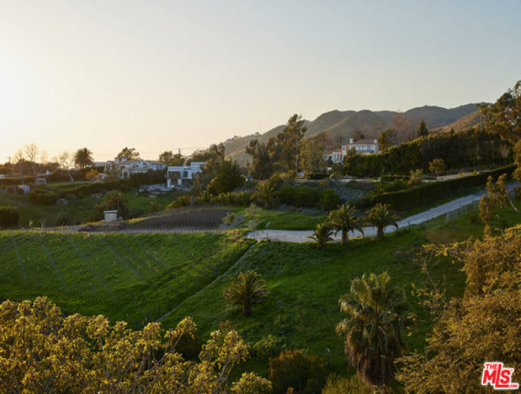 4 Bed Home for Sale in Malibu, California