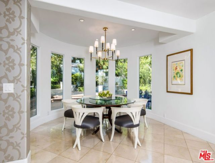 6 Bed Home for Sale in Santa Monica, California