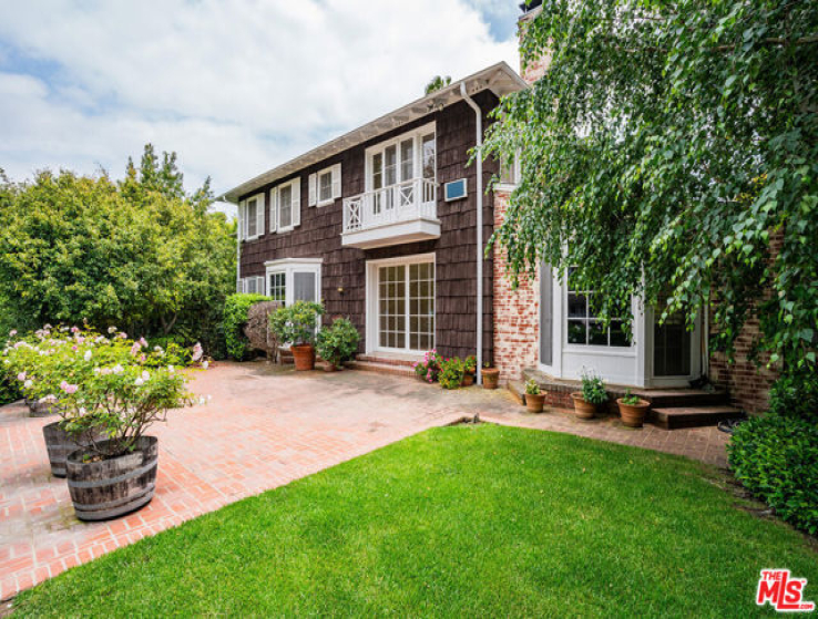 6 Bed Home for Sale in Los Angeles, California