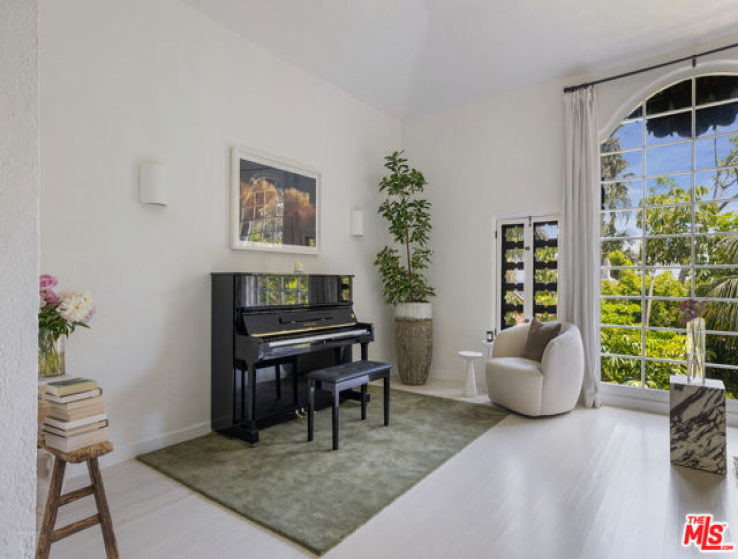  Income Home for Sale in West Hollywood, California