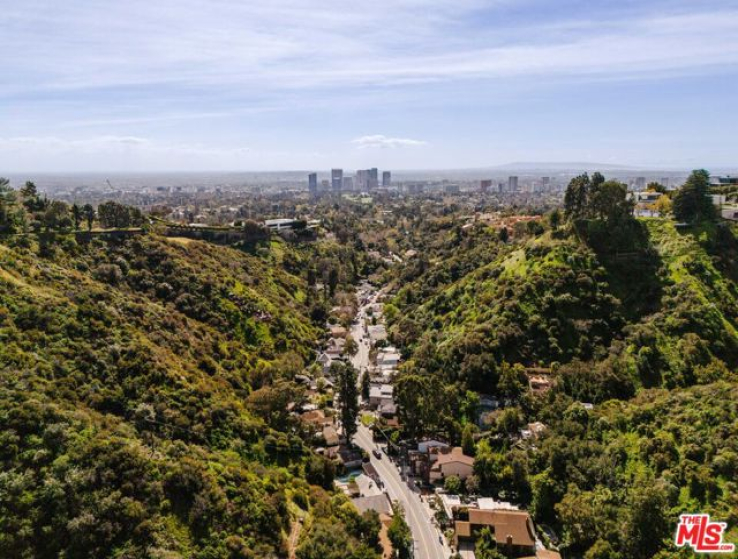 2 Bed Home for Sale in Los Angeles, California