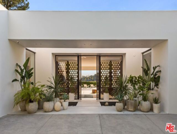 4 Bed Home for Sale in Beverly Hills, California