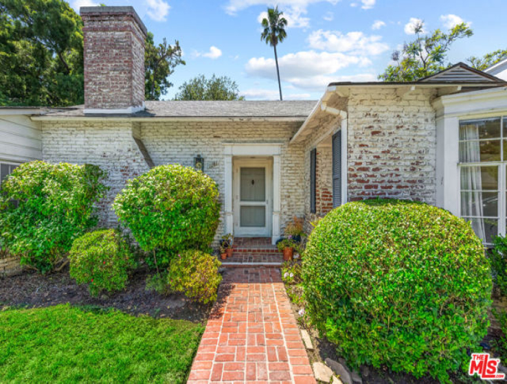 4 Bed Home for Sale in Los Angeles, California