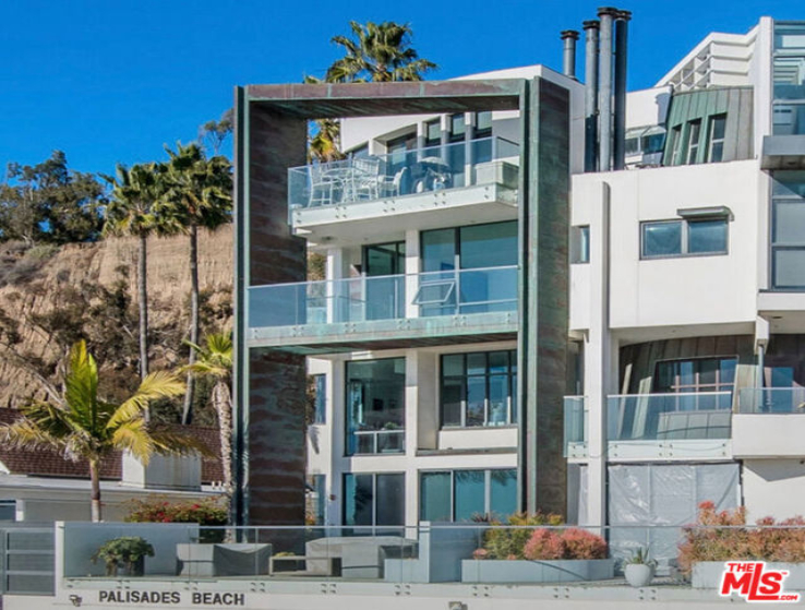 2 Bed Home for Sale in Santa Monica, California