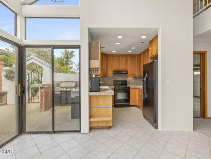 4 Bed Home for Sale in Isla Vista, California