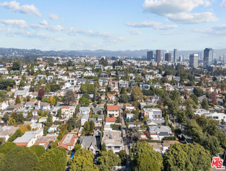 6 Bed Home for Sale in Santa Monica, California