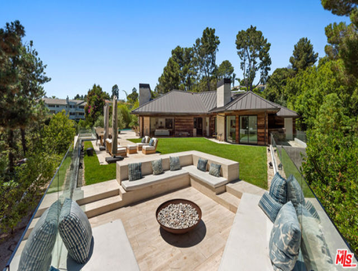 6 Bed Home for Sale in Beverly Hills, California