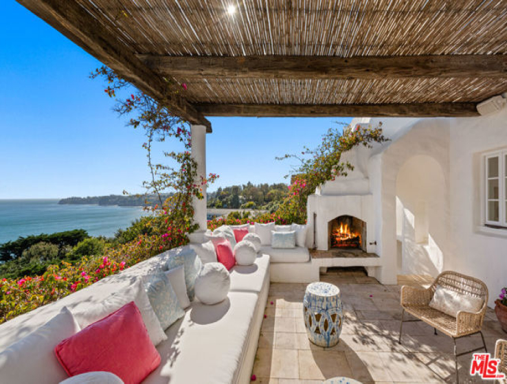 6 Bed Home for Sale in Malibu, California