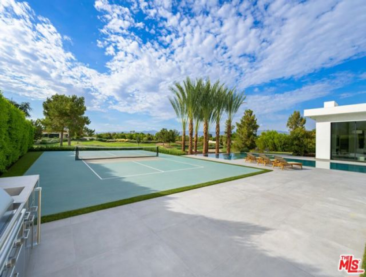 8 Bed Home for Sale in La Quinta, California