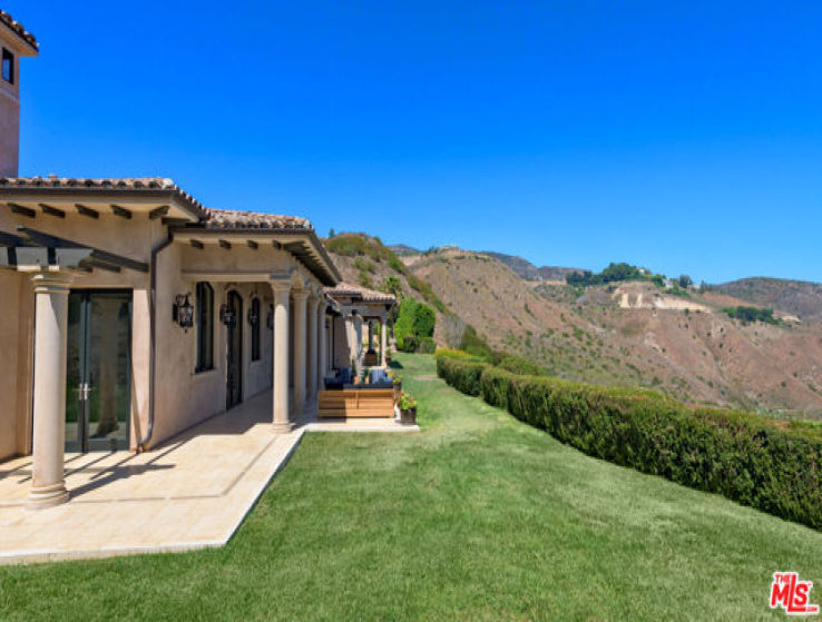 7 Bed Home for Sale in Malibu, California